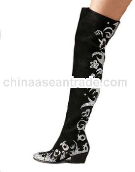 2013 New arrival rhinestone leathe flat knee lady boots