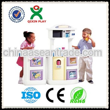2013 kindergaten toy/toy kitchen for kids/plastic kitchen toy for children QX-B7804