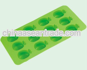 B32-0169 Practical Design Plastic Silicone Ice Cube Tray