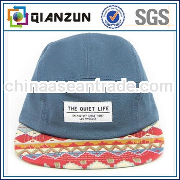 Custom brim 5 panel hats/high quality 5 panel hat/leather strap 5 panel hats