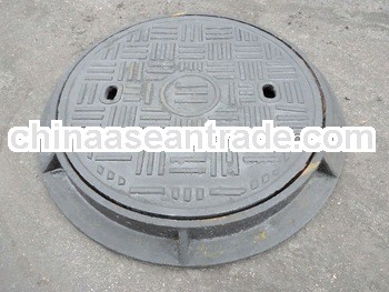 Double seal round cast iron manhole cover