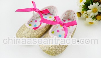 Fancy baby girls shoes with beautiful design