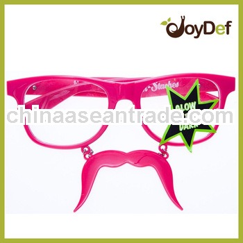 New Products Novelty Plastic Moustache Wayfarer Sunglasses Glow in the dark