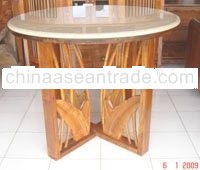 ROUND TABLE JEDY WITH CARVING BANANA