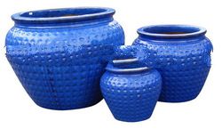 Round outdoor ceramic pots