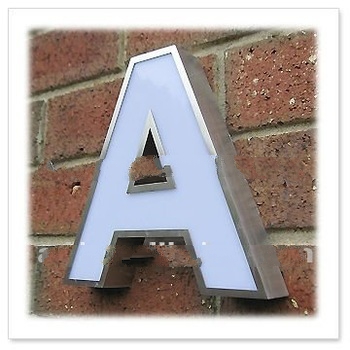 outdoor acrylic frontlit led channel letter