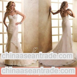 New Arrival Lace Appliqued Champagne Wedding Dresses
