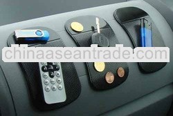 Universal anti slip mat for car