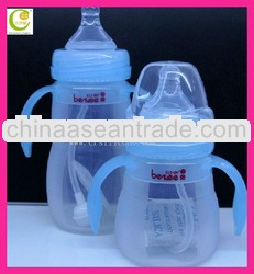 Clear white transparent color eco-friendly silicone baby feeding bottle with handle 2013
