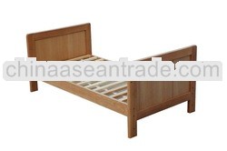 Solid wood baby cot (MOD001)