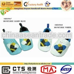 cute bees pattern design soft sole leather wholesale baby shoe