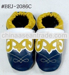fashion beautiful pattern soft sole leather baby shoes