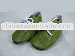 simple beautiful design soft sole pig leather baby shoe