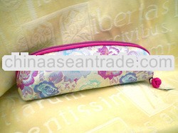 PRETTY SILKY TAPESTRY FLORAL ROSE DESIGN COSMETIC MAKE UP BAGS NEW
