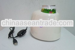 Thermoelectric Very Small Hotel Tabletop Bottle Cooler and Warmer for Computer