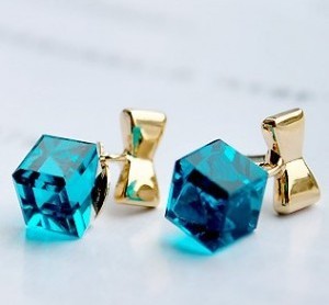 (Min order$10)Free shipping!Exquisite Blue Crystal Cube Rubik's Cube Stone Lovers Bow Earrings!#