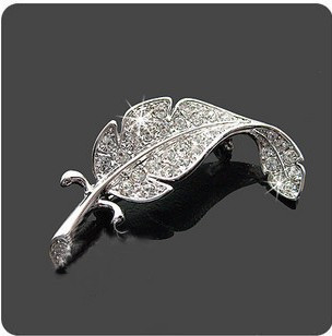 1072 20123 new unisex  sweet full rhinestone leaf brooch Brooches