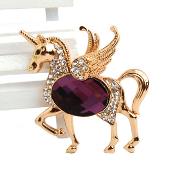 Elegant Rhinestone Unicorn Brooch Purple Crystal Pegasus Breastpin Gold Plated Alloy Wing Horse Broo