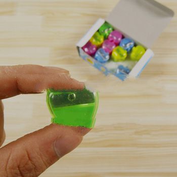 Free shipping apple shape student pencil sharpener essential stationery