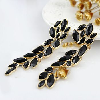 Hot sale Fashion elegant alloy leaf shape long drop earrings for women