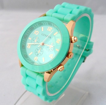 Hot sale New Fashion wristwatches Ladies brand silicone jelly watch quartz watch for women men TOP Q