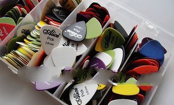 Lots of 100pcs New guitar picks Smooth Picks 0.58mm/0.71mm/0.81mm/0.96mm/1.2mm/1.5mm optional
