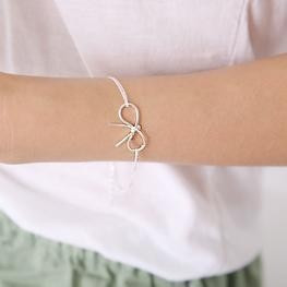 Min.order is $10(mix order)  Brief silver plated cutout bow beautiful bracelet female chain anklets 