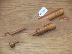 LACEMAKING LACE BOBBINS PAIR OPEPE WOOL
