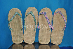 Straw-sandals