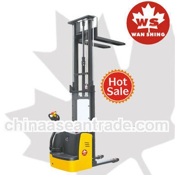 1.5T full electric stacker with full free lifting