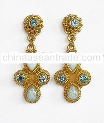 Earpin Silver With Opal