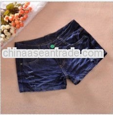 2013 New Simple Design Back Letter Pocket Embellished Short Jean Pant Deep Blue LF13052209