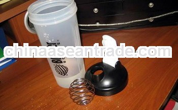 2013 Sales promotion BPA Free protein shaker bottle with ball