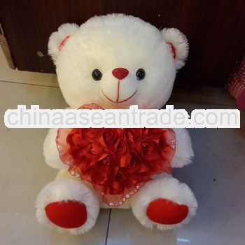 2013 hot sales plush bear with a banquet of flower heart
