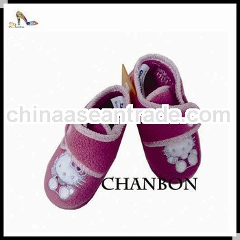 2013 new desgin cheap handmade baby shoes