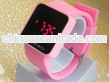 2013 new style hot sale silicone sports digital led mens watch