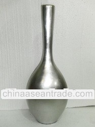 Lacquer vase, ceramic vase