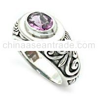 Lovely Engraved Swirled Ring 7x5ov