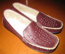NO BRAND MOCASSIN SHOES