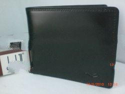 Man bifolt wallet