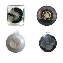GARMENT BUTTONS