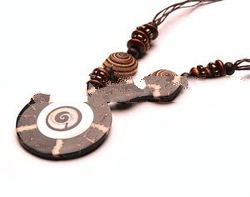 Resin and shell necklace