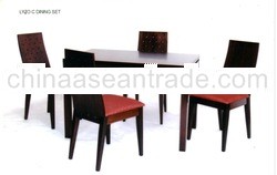Lyzo C Dining Set