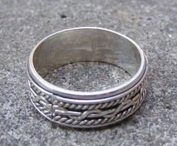SPINNER RING