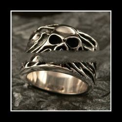 925 Sterling Silver Jewelry Ring with Skull Topic
