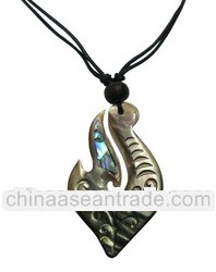 Carving sea shell Necklace
