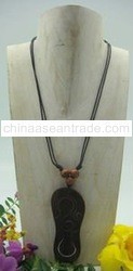 WOODEN NECKLACE