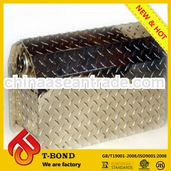 Aluminum tread plate for mail box