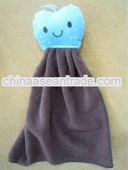 Animal head hanging microfiber hand towel