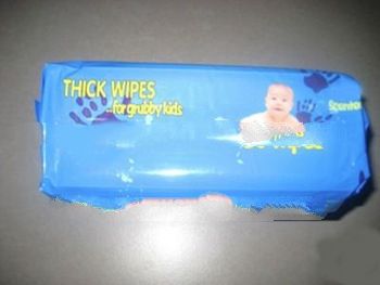 Attractive towelettes! gentle and soft baby cleaning wipes